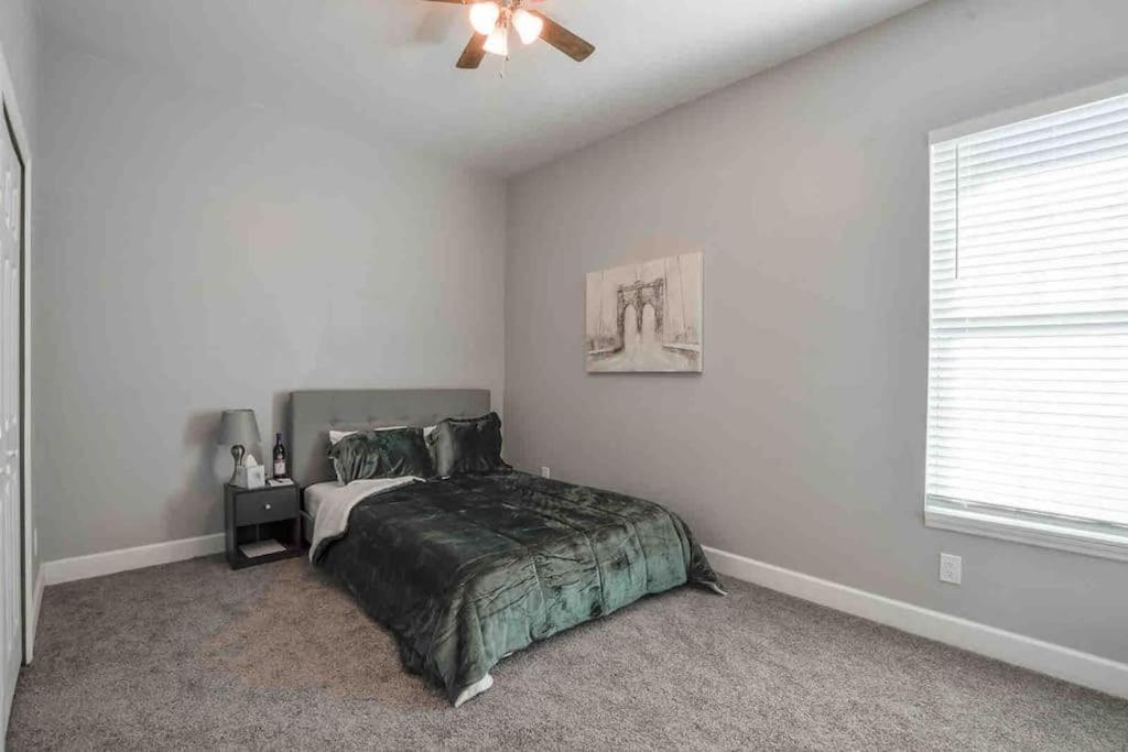 Entire House-Comfy/Close To Downtown/Ybor Тампа Екстериор снимка